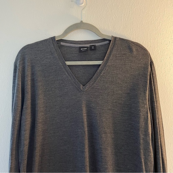 Boss Hugo Boss Top Silk & Cashmere Grey Long Sleeves V Neck Top Sz L EUC - Picture 2 of 11